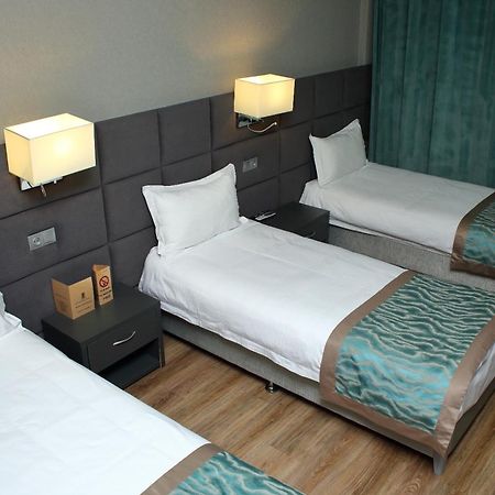 Golden Hotel Bishkek Esterno foto