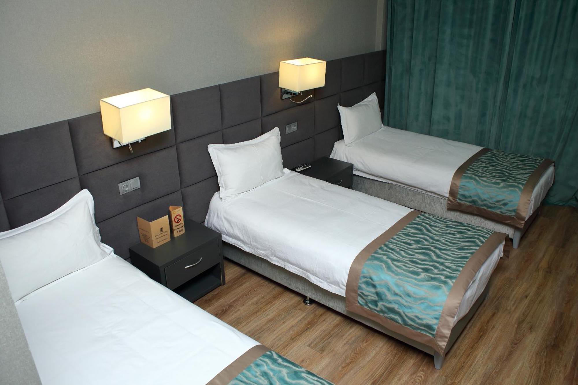 Golden Hotel Bishkek Esterno foto